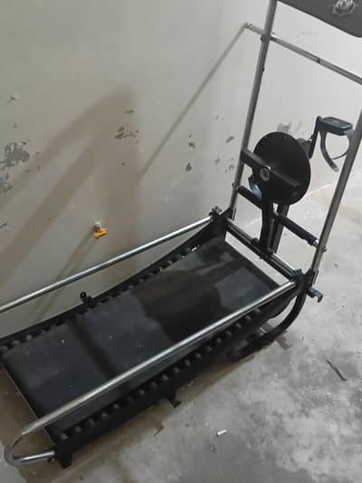 manual running machine with cycling  and pegs