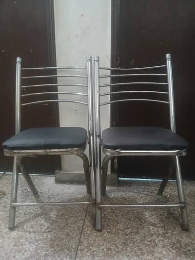 2 Steel chairs foldable 9/10 condition only 4 month used