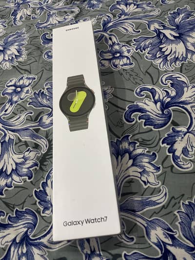 SAMSUNG WATCH 7 44mm Green Colour