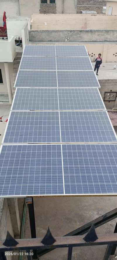 3 CANADIAN 365 WATTS AND 3 Crystal Line 370 WATTS PANNEL