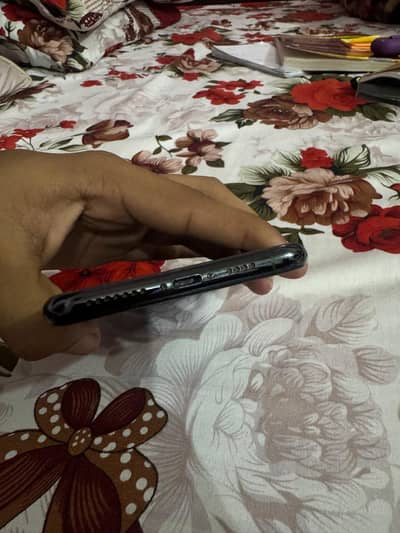 iphone 11 pro max non pta factory unlock with box cable and charger