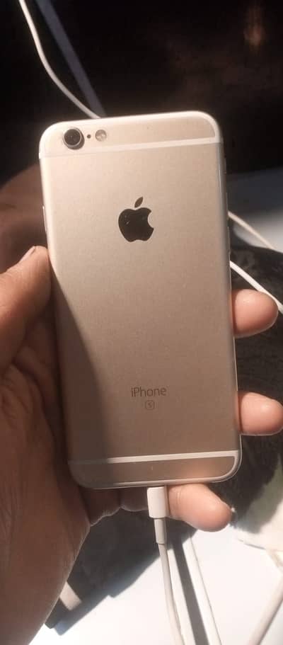 iPhone 6s good condition contact (03256856044)