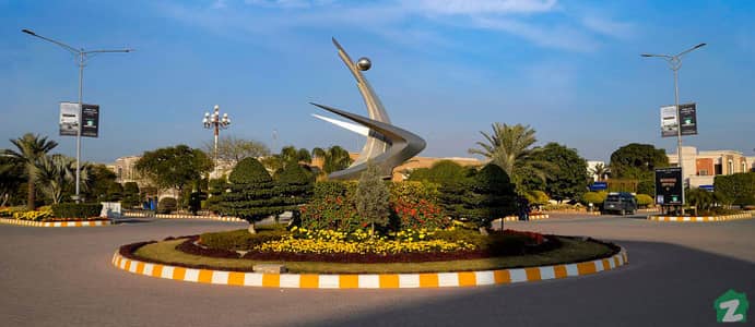 6.75 MARLA 60 FIT ROAD PRIME LOCATION PLOT AVAILABLE FOR SALE