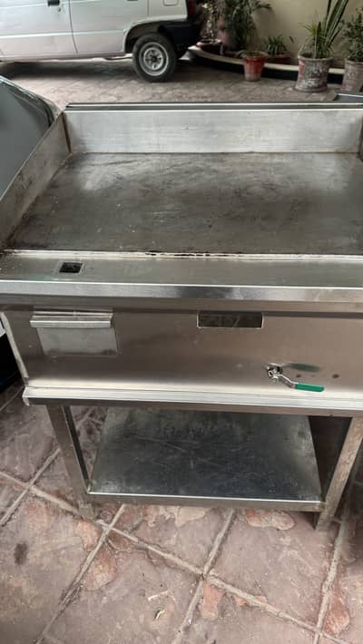 Hot Plate Restaurant Burger  36 inch by 28 inch - working condition