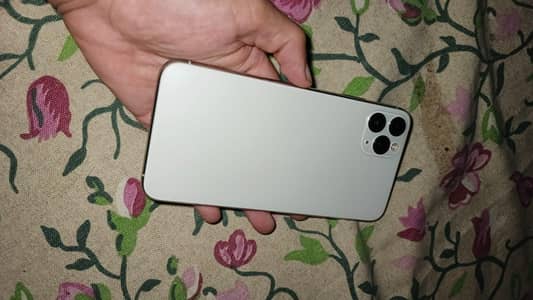 icloud lock h 11 promx(part k lye b use ho skty h ) 256 gb Non pt a ha