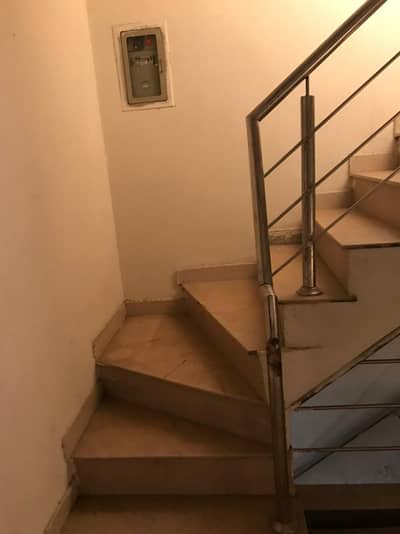 2 Marla Flat Separate For Rent In Super Town