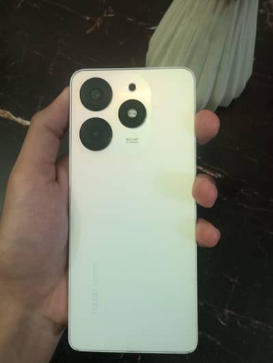 TECNO SPARK 10 PRO FOR SALE! WITH BOX AND CHARGER