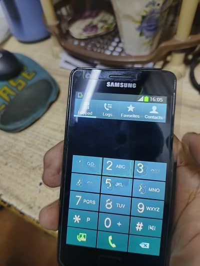 10 / 10 condition Samsung 0300 7979342 1  gb 8 gb