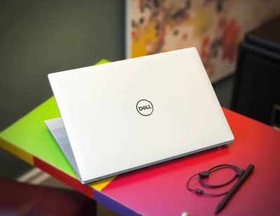 Dell Core i7 10th Generation (Ram 8GB DDR4 + SSD 256GB)Full HD Display