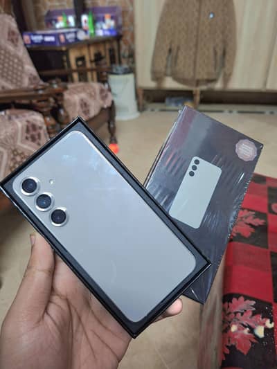 Samsung S24 Gray Colour Officially PTA 256Gb Complete box.