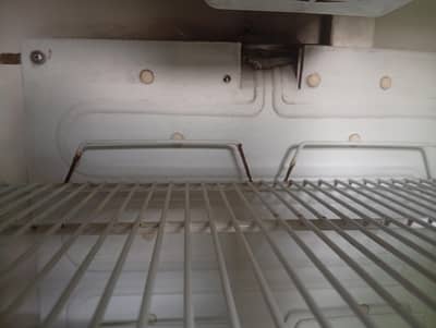 dawlance 2 doors hai. very good condition Good cooling