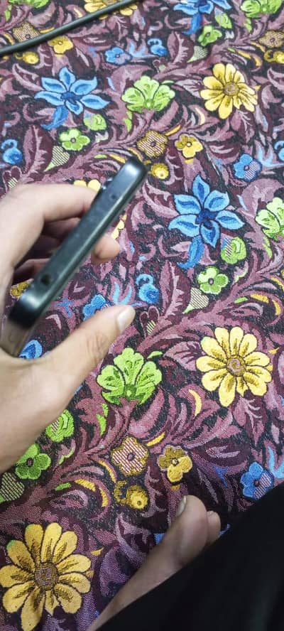 redme 12 8 128 h bilkul new h  0301 4864447