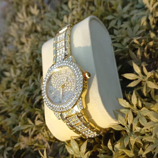 Round Zarqoon Diamond Ladies LED Watch – Wristwatch for Women and Girls