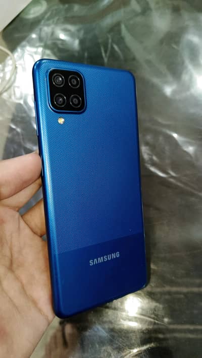 Samsung A12