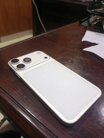 I PHONE XR CONVERTED TO 17 Pro max