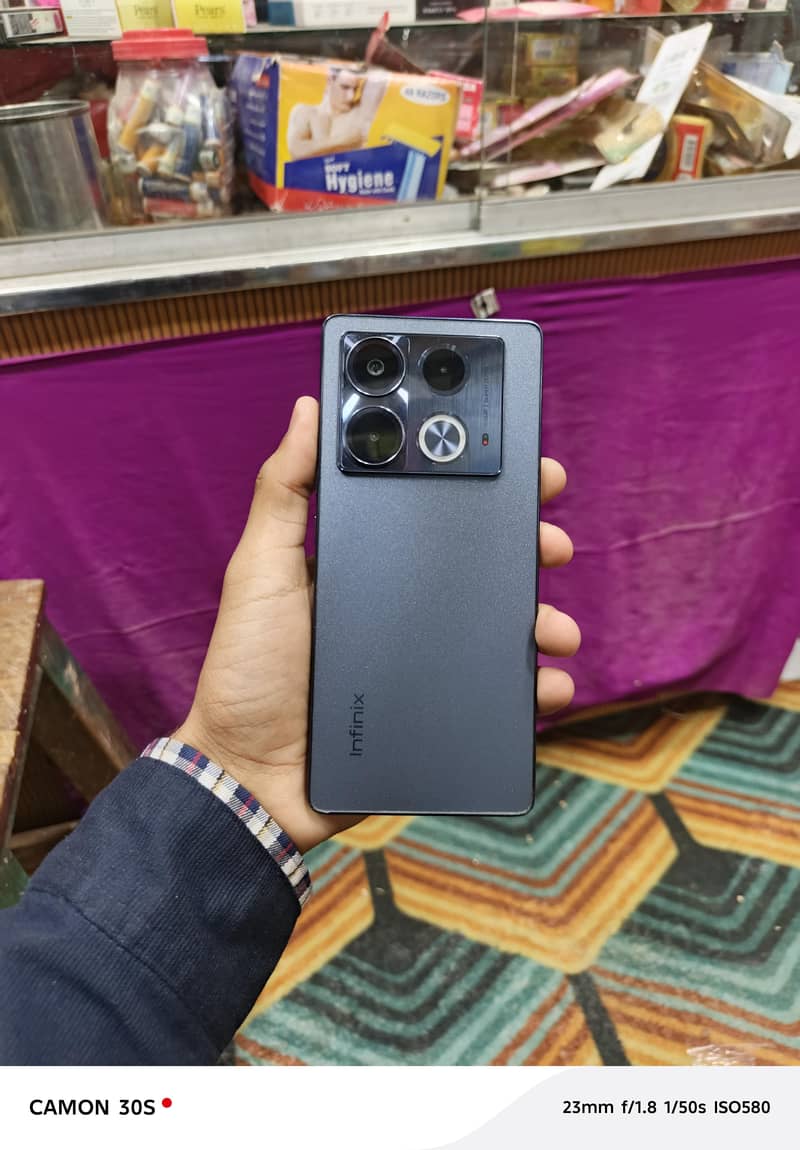 infinite Note 40 0