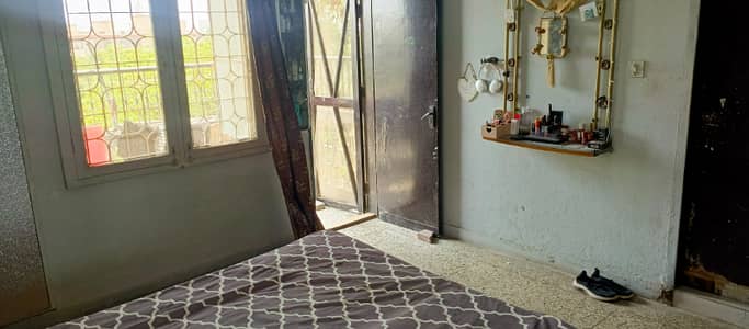 32000. ladies furnished sharing rooms available for rent 4 floor gulshan block 16. erum centre iftikhar estate