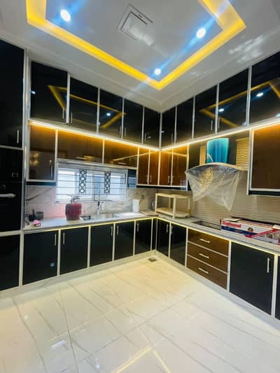 1 kanal upper portion available for rent in izmir town