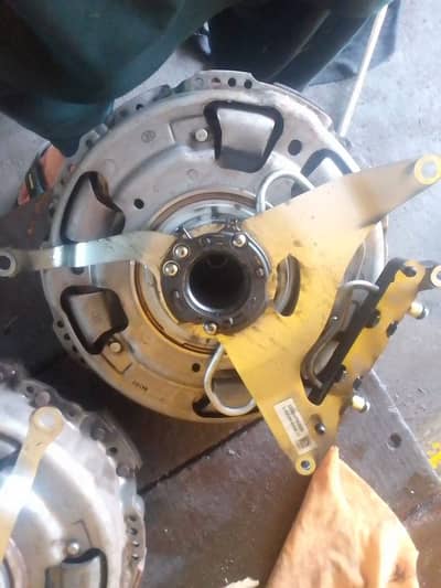 Honda Vezel Dual Clutch Gear Box - Suzuki Alto Ags Motor Repair