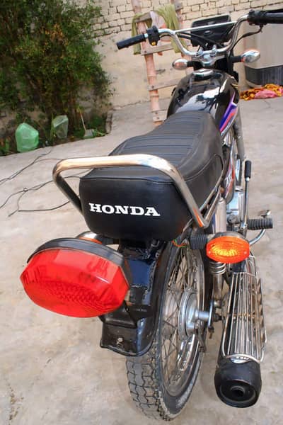 jiss Bhai ko chahye WhatsApp par rabta kren