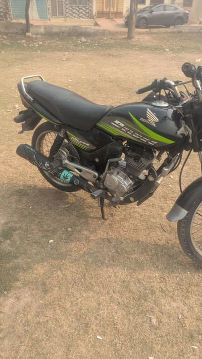 Honda deluxe 125