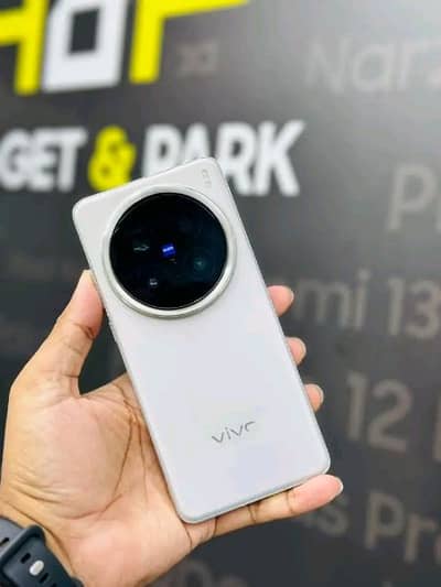 vivo x200 pro 12/256 GB 03214923837 my WhatsApp number