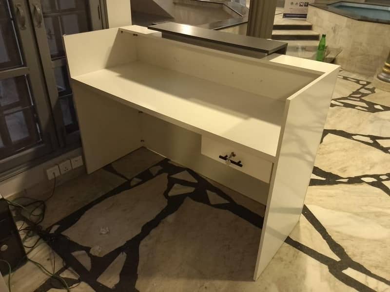 RECEPTION COUNTERS / RECEPTION DESK 6