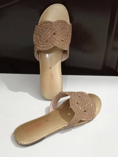 FANCY FLATS of METRO