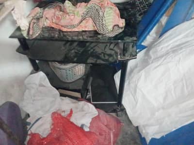 Dell 17 inch monitor screen Price 2500