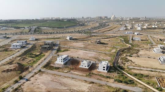 550 Sq Yd Corner Category Plot (with Extra Land) in Precinct-17, Just 3 Mins Drive from Main Gate Entrance Near Jinnah Avenue, Close to Theme Park | Ideal for Residence or Investment. Call Now!