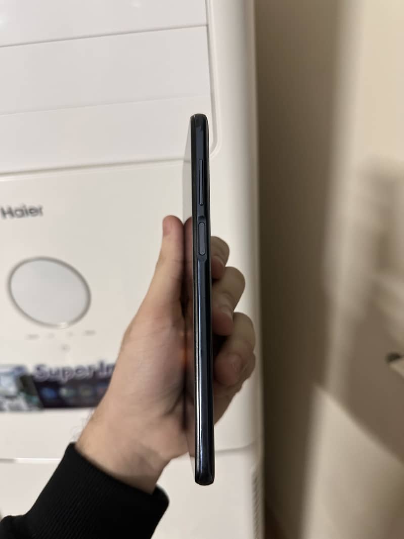 Redmi Note 9s 1