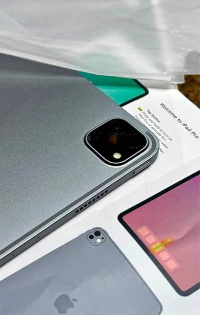 Apple iPad Pro M2 With Apple pencil