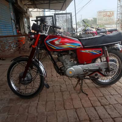 Honda 125 excellent condition 2018 model