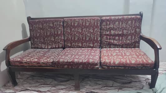 3 Seater Sofa and Table in Sheesham Good Condition for Sale