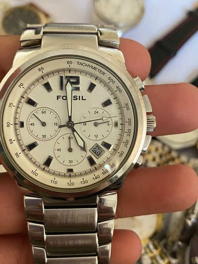 Branded new watch Lotmall