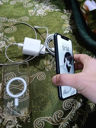 I Phone Xr Water Pack For Sale Mint Condition Total Original. .