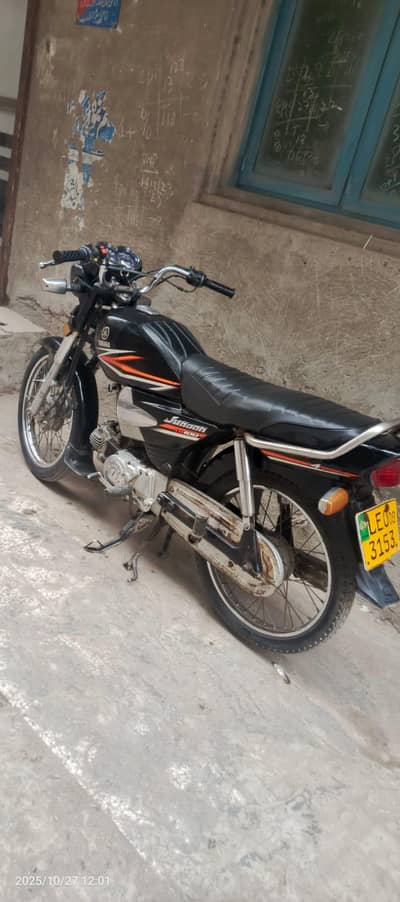Yamaha junoon 100