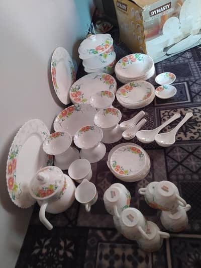 Dinner set 8 person with box
