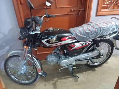 HONDA CD 70 model 2025 karachi numbr frist owner
