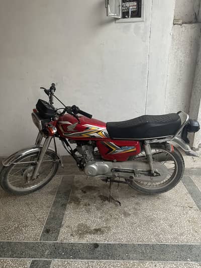 Honda 125 2022 Urgent sale model 10 by 10 condition unregistered