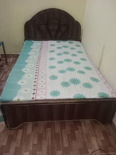 single bed with mattress