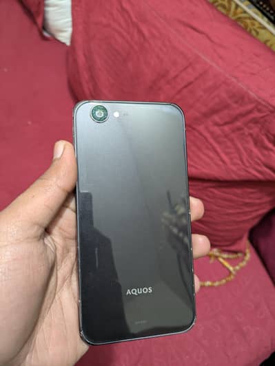 Aquos Zeta SH-04H 3/32gb