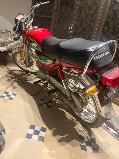 CD 70 Honda 23 model