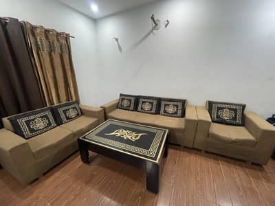 Without table sofa set for sale slightly used just 1 year