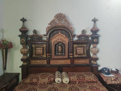 chinioti bed side table and dressing for sale