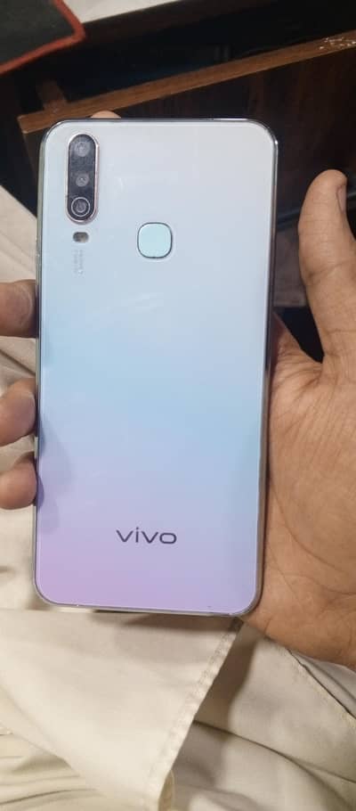 Vivo Y17 8/256gb