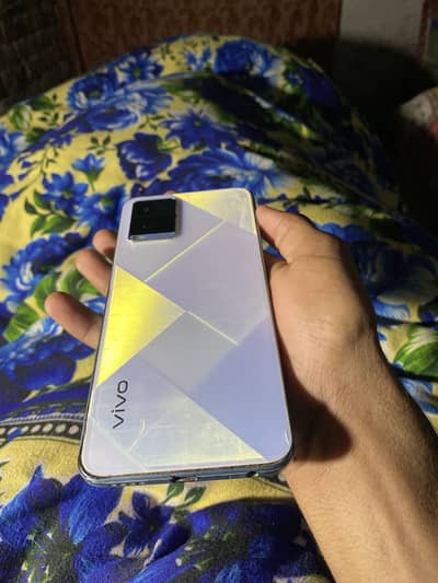 Vivo y21a 4+64 With box charging