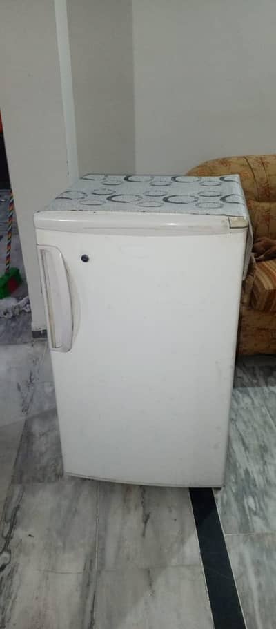 hitachi mini/room fridge for sale