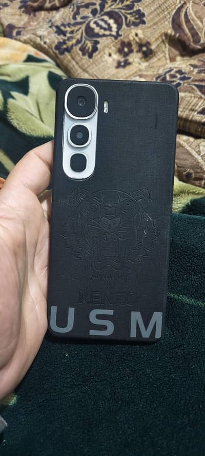 Y400 with 8 months warranty