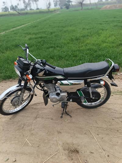 honda125 selfstart all ok contact number 03007954550